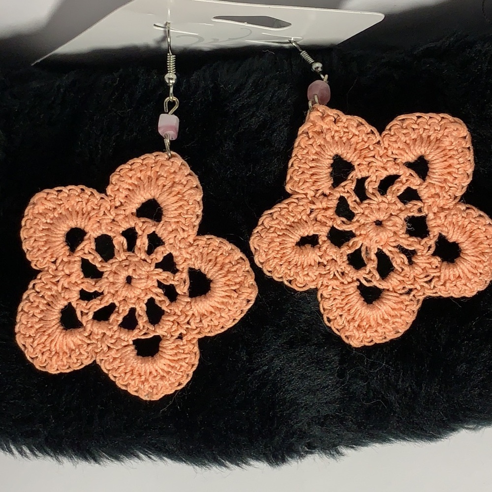 🌸Peach crocheted earrings 🌸
